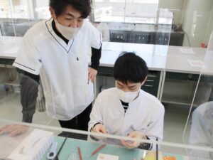 埼玉歯科技工士専門学校ブログ2022年12月卒業生非常勤１