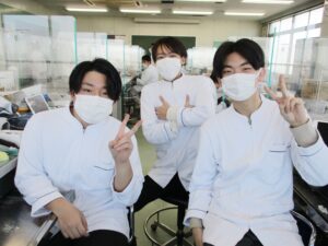 埼玉歯科技工士専門学校ブログ2023年2月実習風景2