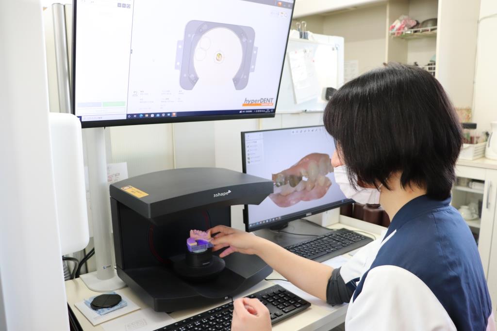 埼玉歯科技工士専門学校提携歯科技工所の株式会社サヤカ