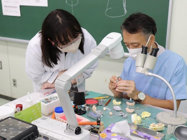埼玉歯科技工士専門学校ブログ_2025年9 月_実習風景2